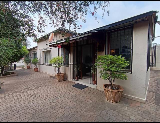 4 BEDROOM HOUSE FOR SALE IN PRIMROSE